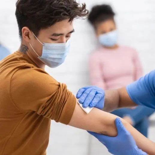 疫情 | 终于轮到了！4月起BC省一线人员优先接种疫苗！温哥华岛疫情周报查收啦！