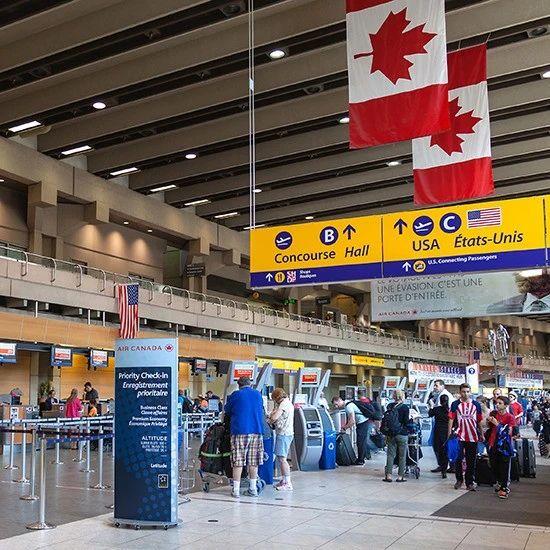 加拿大再次扩大留学生豁免入境范围，家长陪同入境无需额外申请！